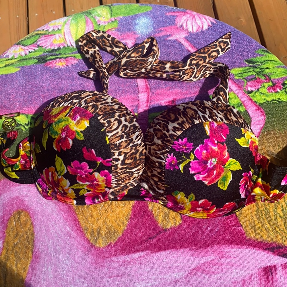 Victoria’s Secret Halter Bikini top 34DD